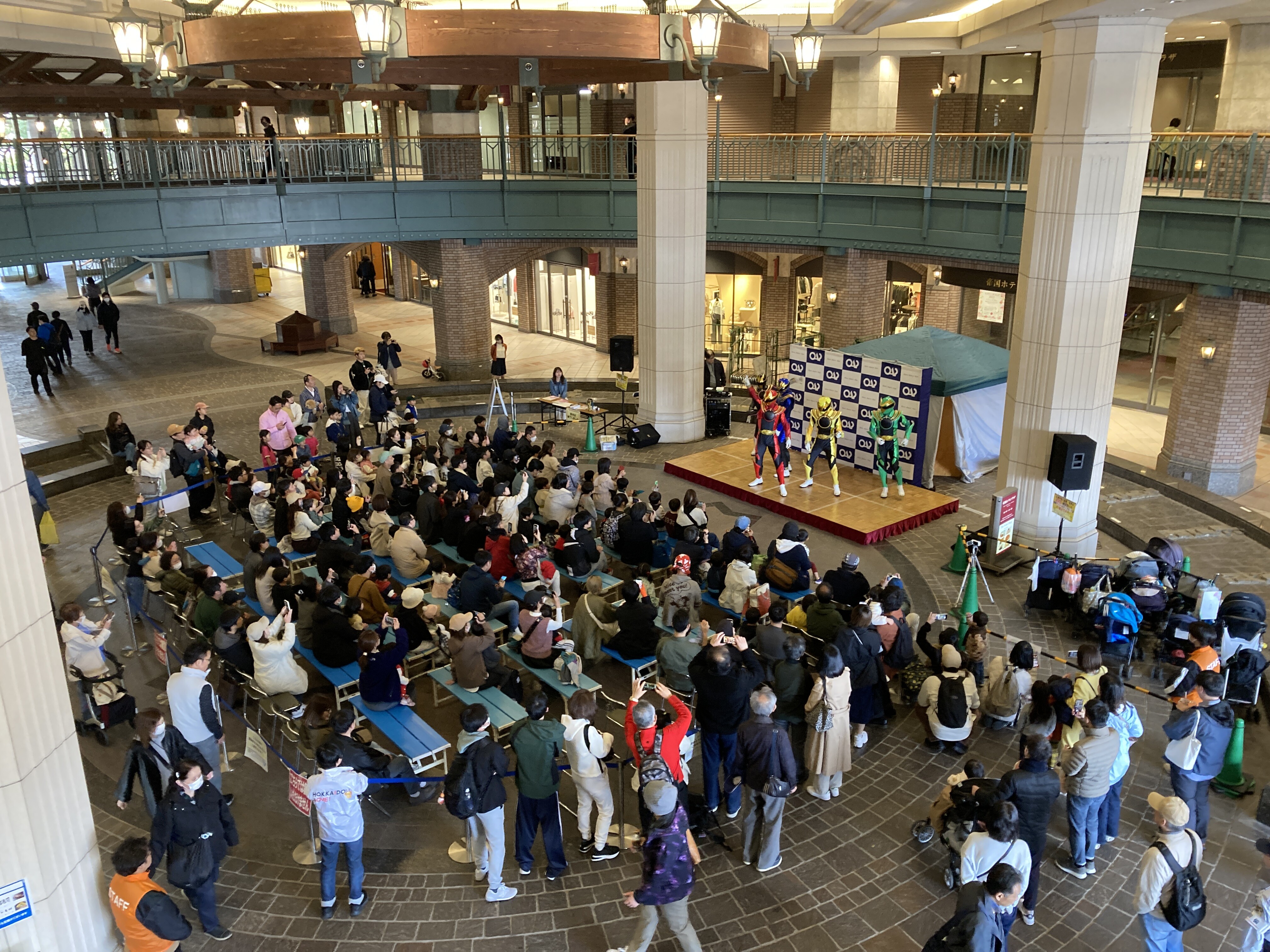 　桜広場・川側広場