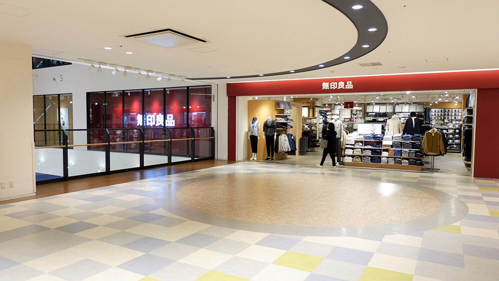 2F　無印良品横